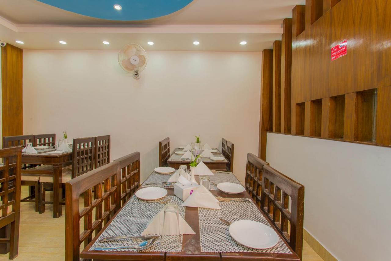 Hotel Lakeside Pvt. Ltd. Pokhara Bagian luar foto
