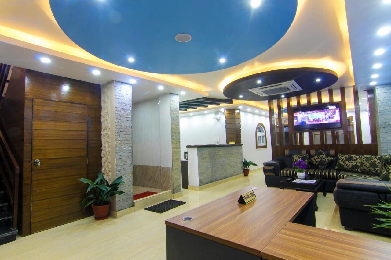 Hotel Lakeside Pvt. Ltd. Pokhara Bagian luar foto