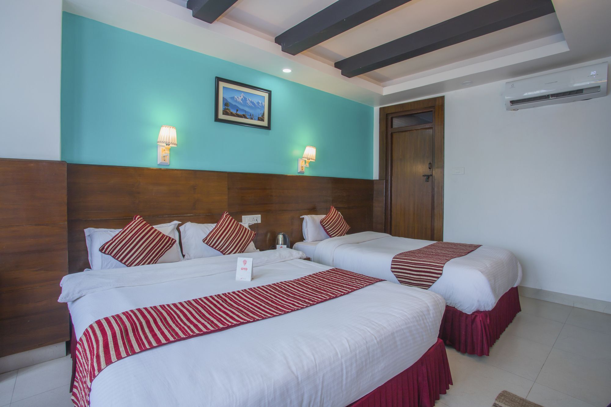 Hotel Lakeside Pvt. Ltd. Pokhara Bagian luar foto